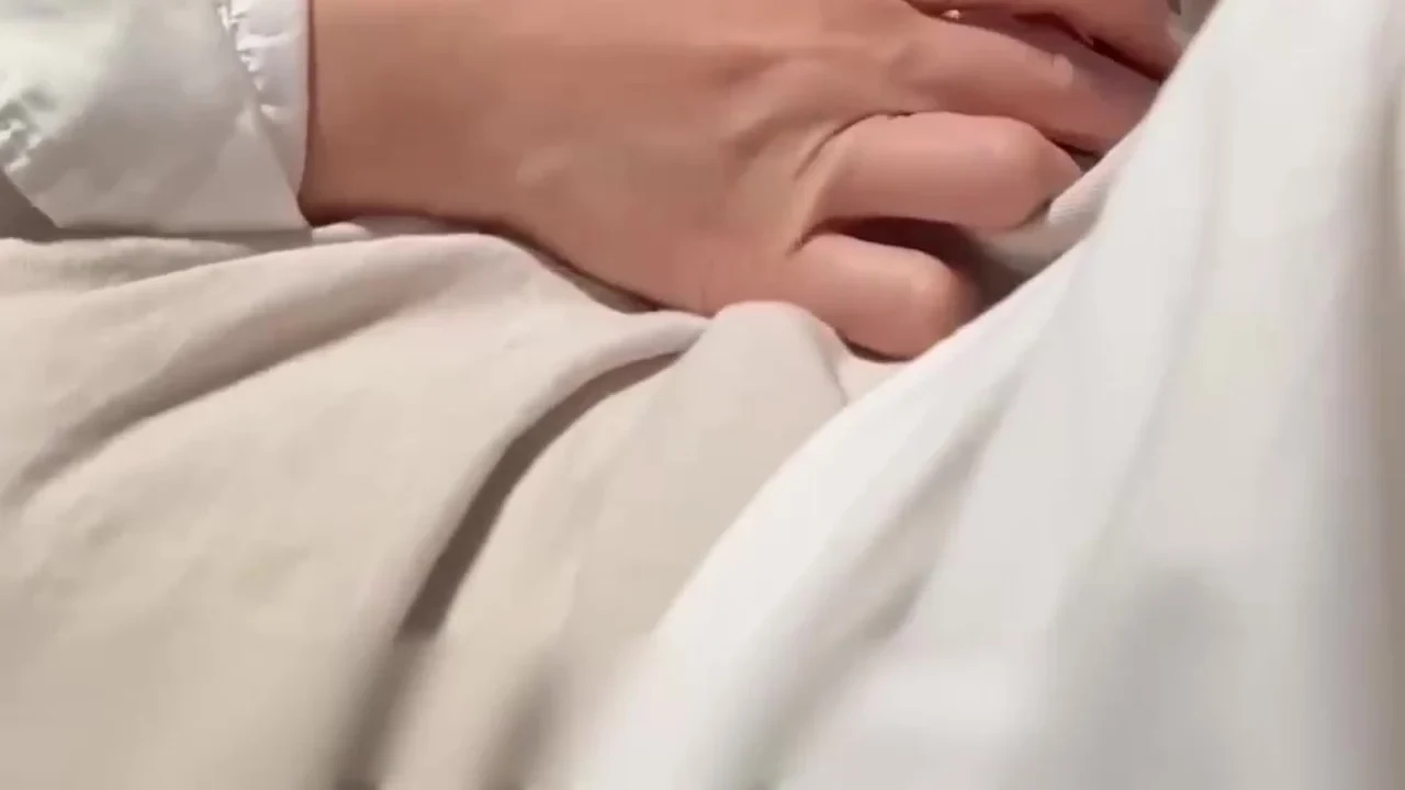 汐梦瑶 玻璃临时休息房做爱被偷看 吓得提裤子的反差骚货！